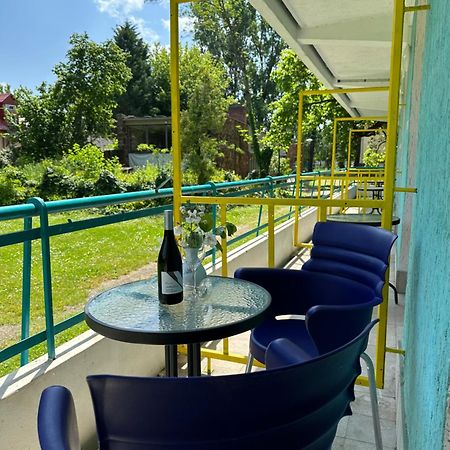 Lelle Beach Club Balatonlelle Kültér fotó